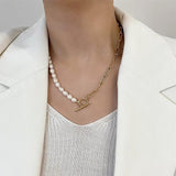 Classic Vintage Chunky Pearl Necklace, gold-plated with a clip design, offering timeless elegance and modern charm for everyday wear.