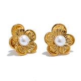 Radiant pearl flower earrings with gold petals and elegant oversized pearl detail