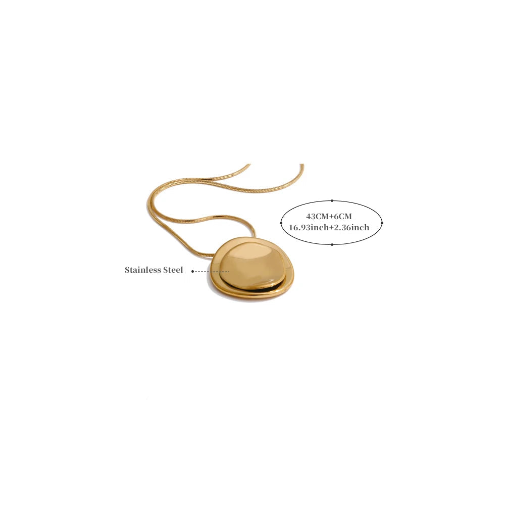 Gold necklace with measurement details on a white background