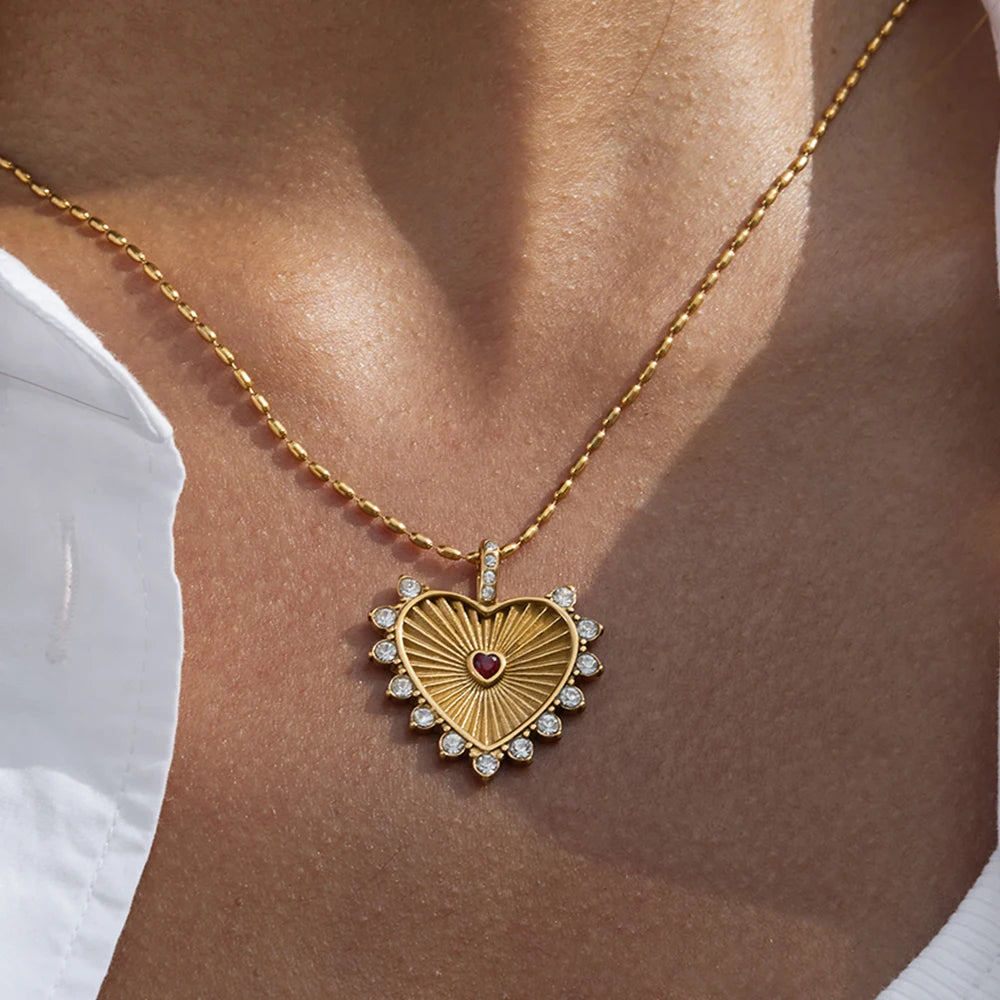 Red Rhinestone Ribbed Heart Pendant Necklace – Waterproof 18K Gold Plated Necklace | Ezra Gems