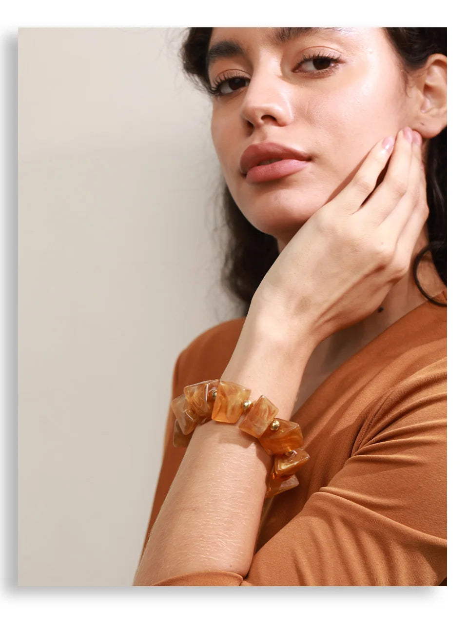 Amber Resin Geometric Bead Chain Bracelet – Waterproof 18K Gold Plated Bracelet | Ezra Gems