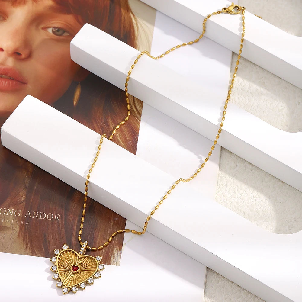 Classic Love Zircon Pendant Necklace – Waterproof 18K Gold Plated Necklace | Ezra Gems