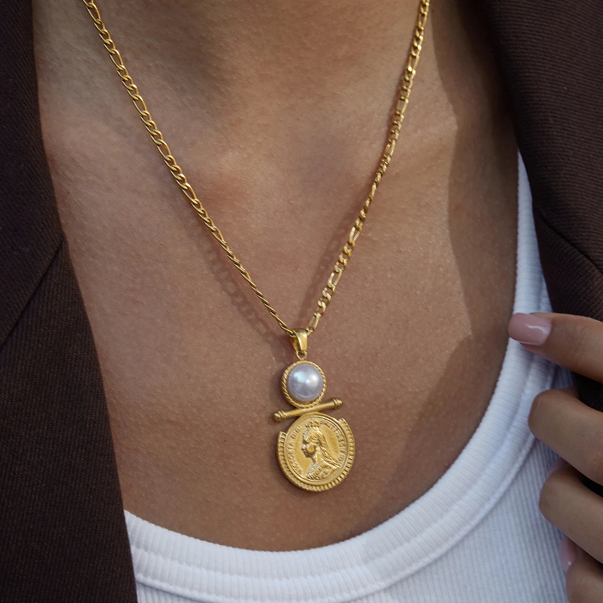 Pearl Cameo Portrait Necklace – Waterproof 18K Gold Plated Necklace | Ezra Gems