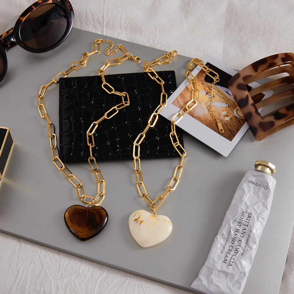 Vintage Resin Heart Pendant Necklace – Waterproof 18K Gold Plated Necklace | Ezra Gems