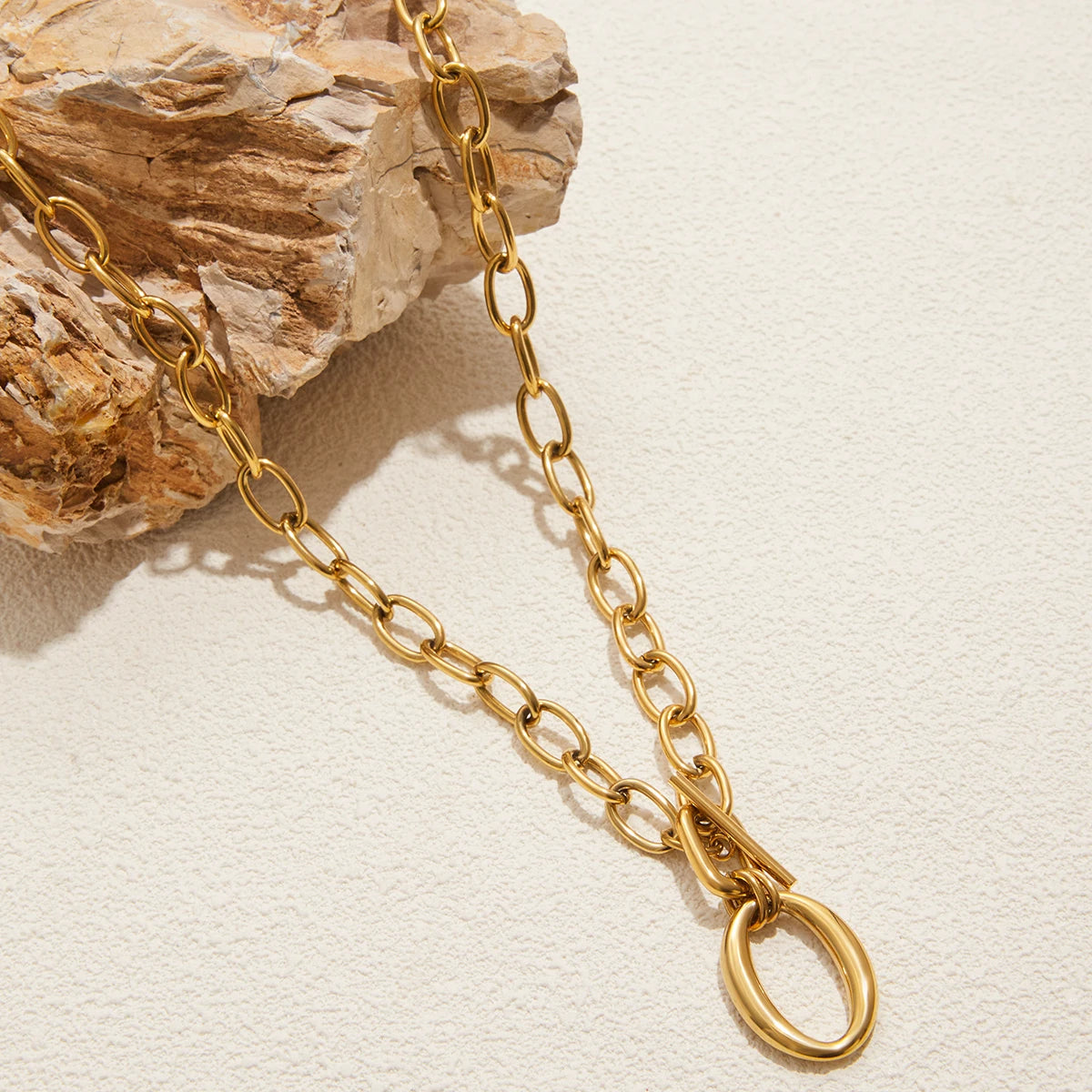 Oval Pendant Toggle Chain Necklace – Waterproof 18K Gold Plated Necklace | Ezra Gems