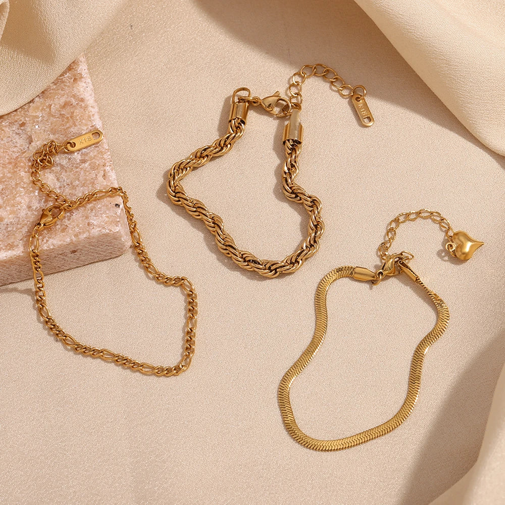 Classic Chain Link Bracelet – Waterproof 18K Gold Plated Bracelet | Ezra Gems