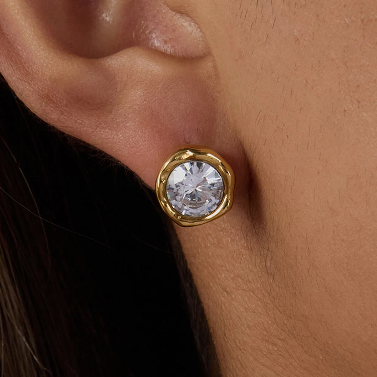Round Zirconia Gold Halo Stud Earrings – Waterproof 18K Gold Plated Earrings | Ezra Gems