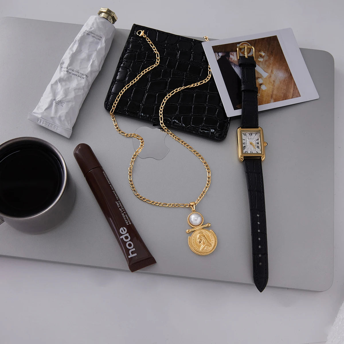 Pearl Cameo Portrait Necklace – Waterproof 18K Gold Plated Necklace | Ezra Gems