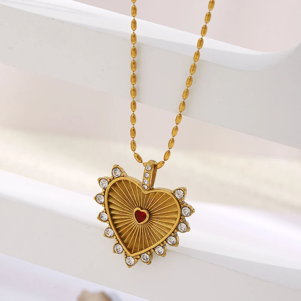 Classic Love Zircon Pendant Necklace – Waterproof 18K Gold Plated Necklace | Ezra Gems