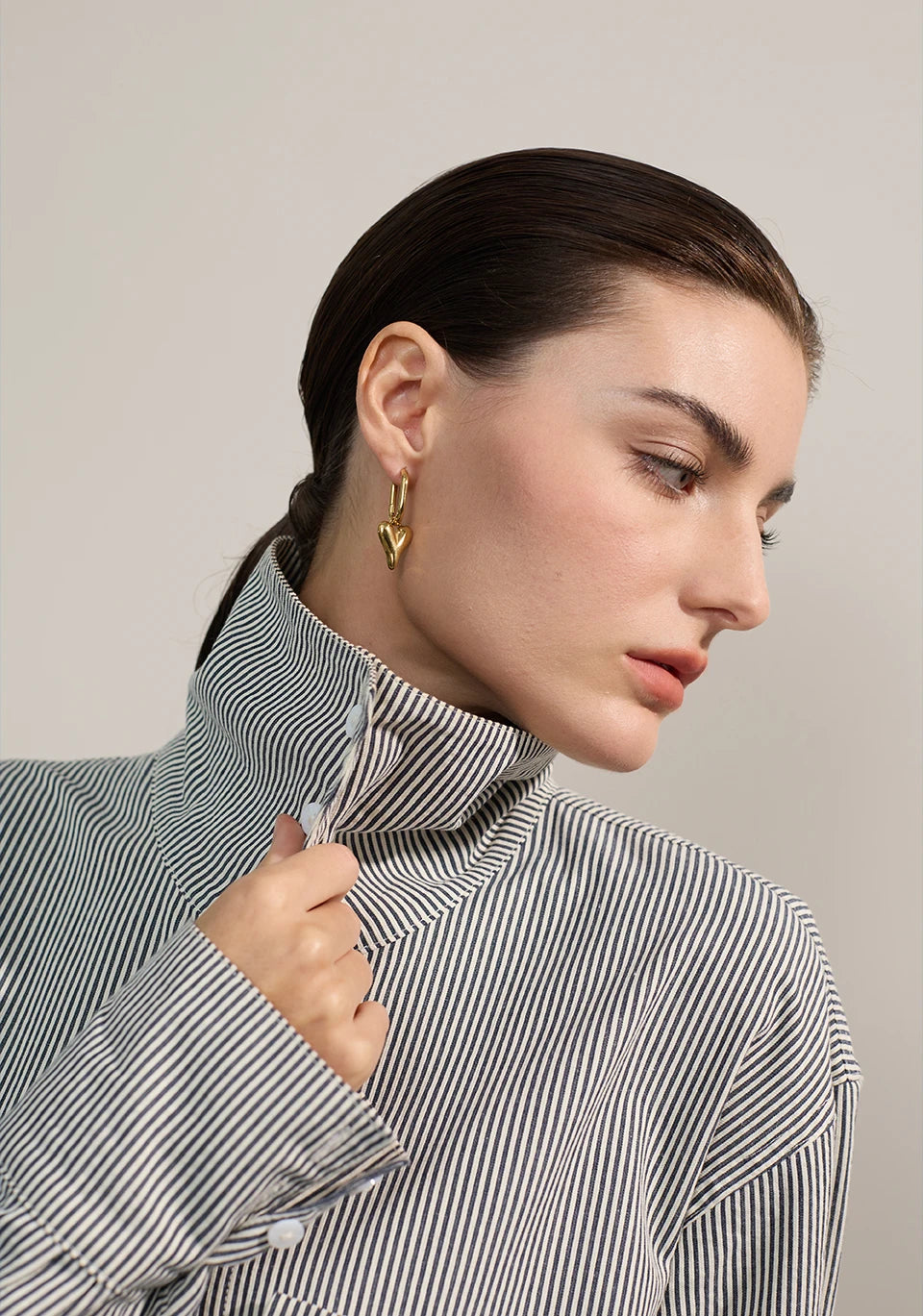 Gold Yhpup stainless steel heart-shaped hoop drop earrings