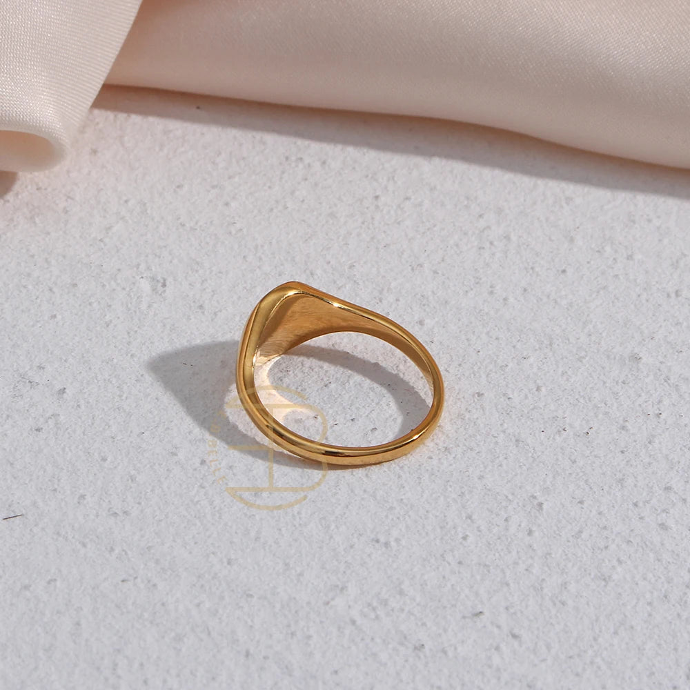 Engraved Wildflower Signet Ring – Waterproof 18K Gold Plated Ring | Ezra Gems