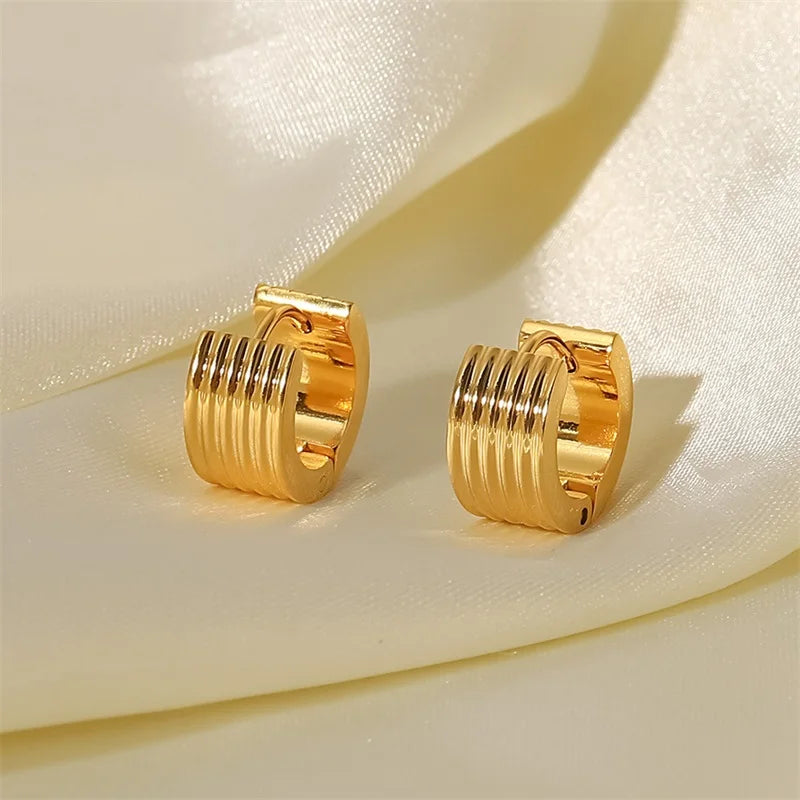 Ribbed Wide Huggie Hoop Earrings – Waterproof 18K Gold Plated Earrings | Ezra Gems