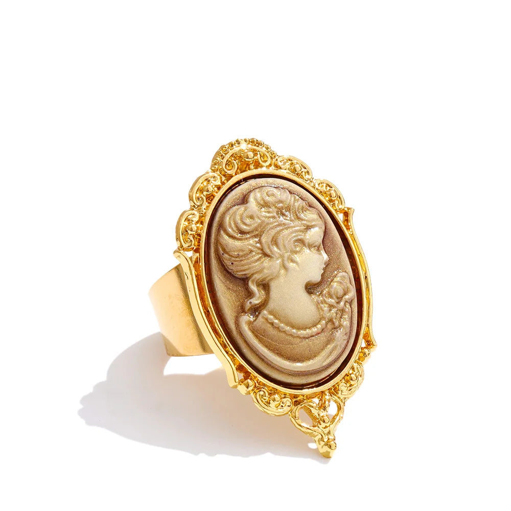 Resin Pearl Portrait Oval Ring
