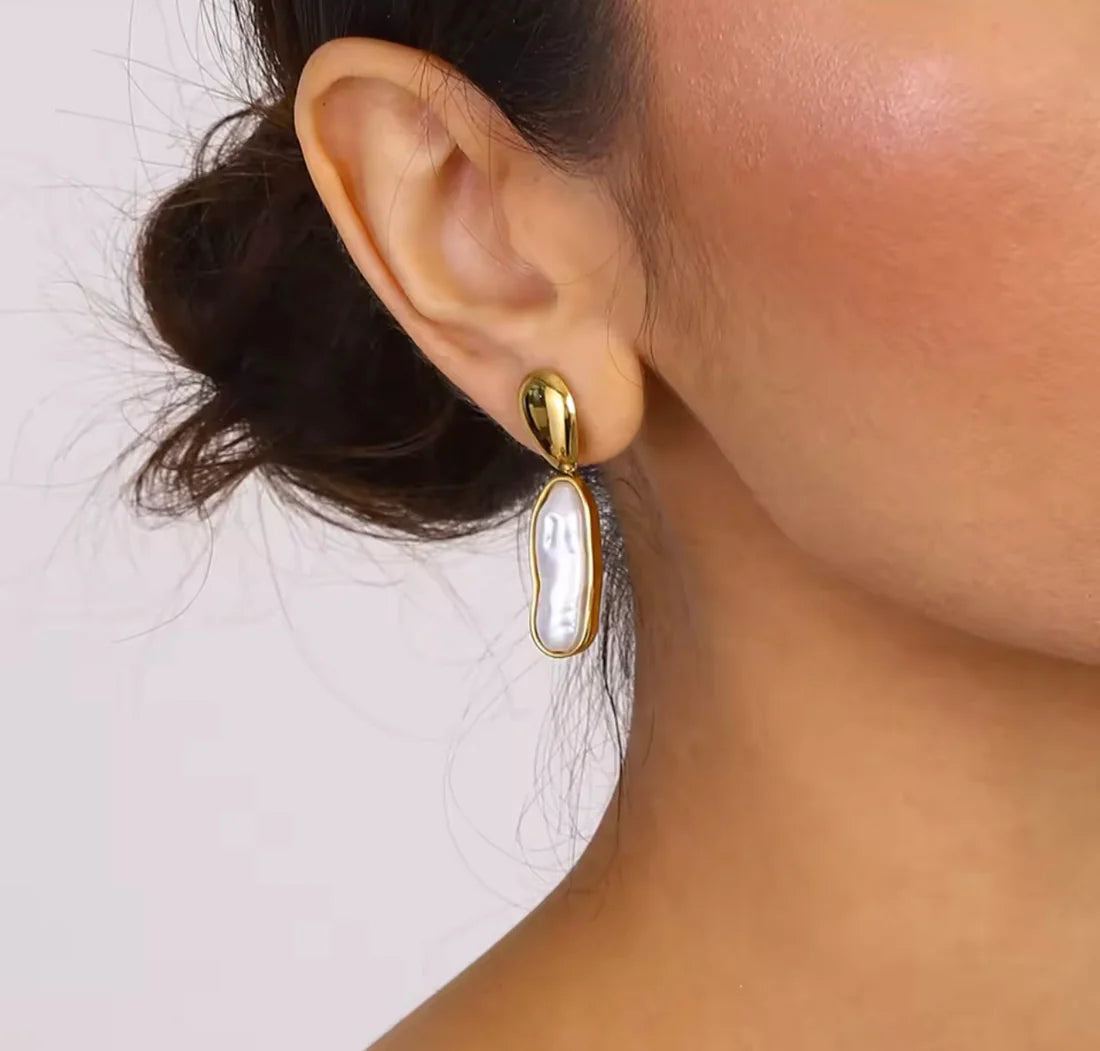 Chic Gold-Plated Contemporary Pearls Drop Earrings with bold, irregular pearls, adding modern sophistication to any outfit.