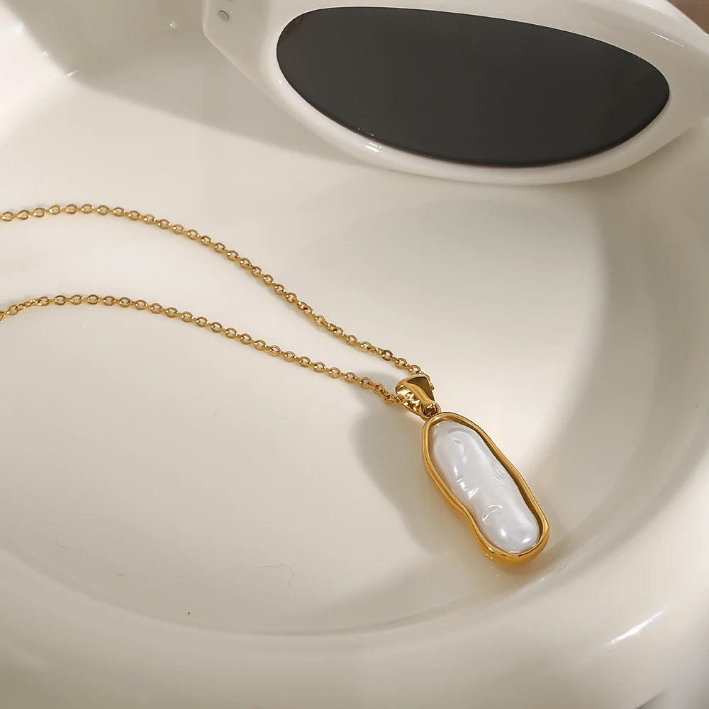 Elegant ocean water pearl necklace with 18k gold plated frame, perfect for timeless everyday or formal looks