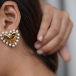 Gold heart stud earrings with imitation pearls, romantic and elegant, perfect for daily wear or a thoughtful gift